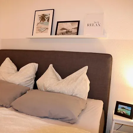 Daire Geraeumiges 2r City-apartment Uninaehe Mit Tv Streaming, Terrasse