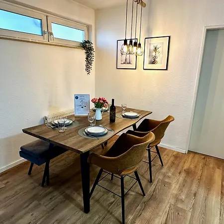 Daire Geraeumiges 2r City-apartment Uninaehe Mit Tv Streaming, Terrasse *