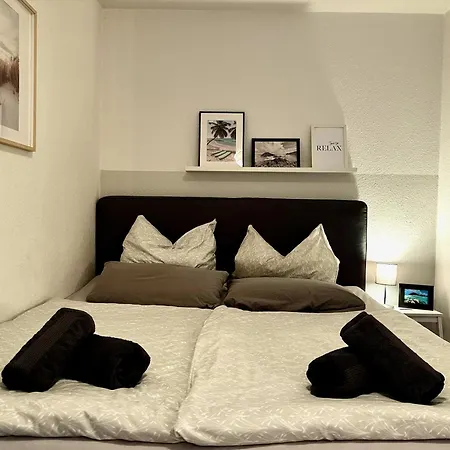 Geraeumiges 2r City-apartment Uninaehe Mit Tv Streaming, Terrasse *