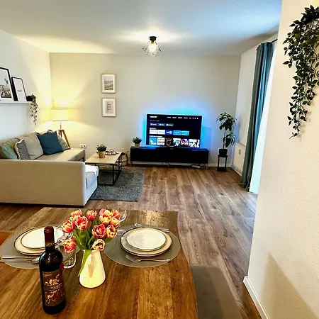 Geraeumiges 2r City-apartment Uninaehe Mit Tv Streaming, Terrasse Apartment