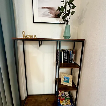 Geraeumiges 2r City-apartment Uninaehe Mit Tv Streaming, Terrasse Apartment